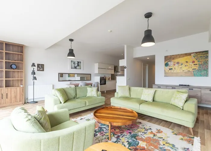 Sea View New Built Near Kartal Coast Apartment