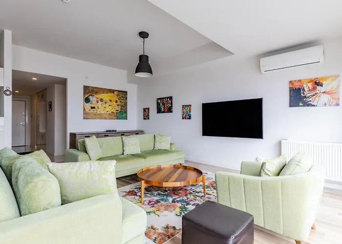 Sea View New Built Near Kartal Coast Apartment